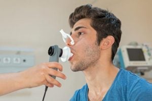 Spirometre, Solunum ölçer, nefes alıp vermekte serbest olduğunuz havanın miktarını ve derin bir nefes aldığınızda tamamen nefes almanızı gerektiren zamanı ölçen bir teşhis cihazıdır.
